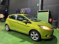 Usado Ford Fiesta Trend 68 CV (50 kW) 2009 Verde Berlina