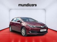 Usado Toyota Auris Hybrid Active 136 CV (100 kW) 2017 Rojo Berlina