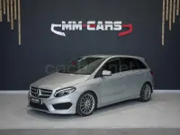 Usado Mercedes B200 150 CV (110 kW) 2019 Gris / plata Utilitario
