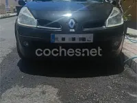 Usado Renault Clio II 75 CV (55 kW) 2010 Negro Berlina