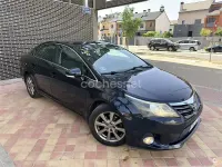 Usado Toyota Avensis Advance 124 CV (91 kW) 2012 Azul Berlina