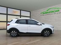 Usado Kia Stonic 101 CV (74 kW) 2021 Blanco SUV