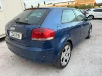 Usado Audi A3 Ambiente 140 CV (102 kW) 2004 Azul Utilitario