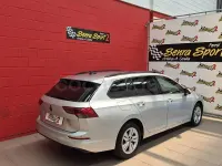 Usado VW Golf VIII Life 115 CV (84 kW) 2022 Gris / plata Familiar