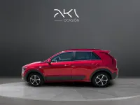 Usado Kia Niro 129 CV (94 kW) 2025 Gris / plata SUV