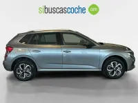 Usado Skoda Kamiq Selection 115 CV (84 kW) 2025 Gris/plata SUV