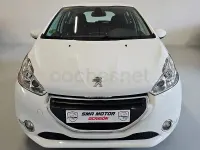 Usado Peugeot 208 Allure 82 CV (60 kW) 2015 Blanco Utilitario