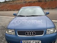 Usado Audi A3 Ambiente 100 CV (73 kW) 2003 Azul Utilitario