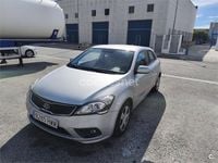 Usado Kia Ceed 105 CV (77 kW) 2012 Gris / plata Utilitario