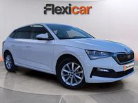 Usado Skoda Scala 110 CV (80 kW) 2022 Blanco Utilitario