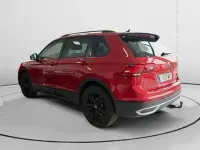 Usado VW Tiguan Sportline 150 CV (110 kW) 2023 Rojo SUV