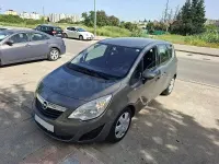 Usado Opel Meriva Selective 95 CV (69 kW) 2014 Gris / plata Monovolumen