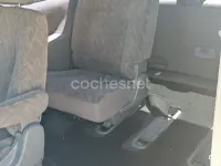 Usado Kia Carnival EX 144 CV (105 kW) 2003 Gris / plata Monovolumen