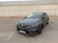 Usado Renault Mégane IV Zen 130 CV (95 kW) 2018 Gris / plata Berlina