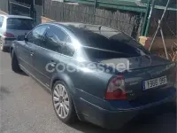 Usado VW Passat Advance 130 CV (95 kW) 2003 Gris / plata Familiar