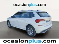 Usado Skoda Kamiq Ambition 110 CV (80 kW) 2021 Blanco SUV