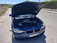 Usado BMW 318 143 CV (105 kW) 2016 Azul Familiar