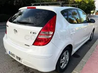 Usado Hyundai i30 90 CV (66 kW) 2012 Blanco Berlina