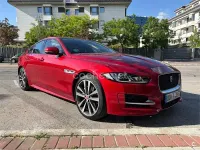 Usado Jaguar XE R-Sport 180 CV (132 kW) 2017 Rojo Berlina