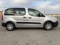 Usado Peugeot TePee Access 92 CV (67 kW) 2012 Gris Van