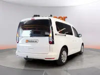 Usado VW Caddy California 102 CV (75 kW) 2024 Blanco Monovolumen