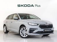 Usado Skoda Scala Selection 115 CV (84 kW) 2024 Gris Utilitario