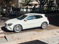 Usado Mercedes GLA180 122 CV (89 kW) 2016 Blanco SUV