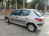 Usado Peugeot 206 70 CV (51 kW) 2005 Gris / plata Berlina