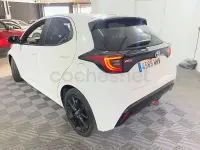Usado Toyota Yaris Hybrid Active 116 CV (85 kW) 2024 Blanco Berlina