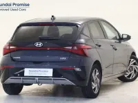 Usado Hyundai i20 100 CV (73 kW) 2025 Gris/plata Utilitario