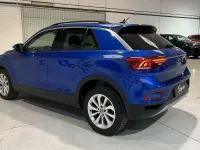 Usado VW T-Roc Life 109 CV (80 kW) 2024 Azul SUV