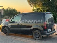 Usado Peugeot Partner Tepee Access 100 CV (73 kW) 2016 Negro Monovolumen
