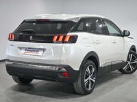 Usado Peugeot 3008 Allure 131 CV (96 kW) 2020 Blanco Monovolumen