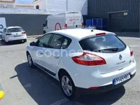 Usado Renault Mégane Dynamique 110 CV (80 kW) 2011 Blanco Berlina