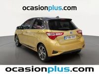 Usado Toyota Yaris Hybrid 100 CV (73 kW) 2019 Oro Utilitario