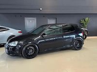 Usado VW Golf V R 250 CV (183 kW) 2007 Negro Utilitario