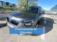Usado Skoda Kamiq 110 CV (80 kW) 2022 Gris / plata SUV
