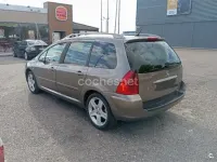 Usado Peugeot 307 110 CV (80 kW) 2005 Marrón Familiar