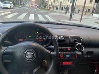 Usado Seat Leon 90 CV (66 kW) 2000 Azul Berlina