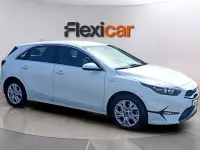 Usado Kia Ceed 136 CV (100 kW) 2023 Blanco Utilitario