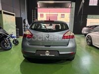 Usado Renault Mégane Dynamique 105 CV (77 kW) 2010 Gris / plata Berlina