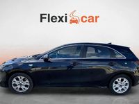 Begagnad Kia Ceed 160 HK (117 kW) 2022 Svart Halvkombi