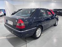 Usado Mercedes C220 Elegance 150 CV (110 kW) 1996 Azul Berlina