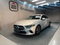 Usado Mercedes A180 116 CV (85 kW) 2020 Gris / plata Berlina