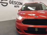 Usado Ford Tourneo Courier Trend 100 CV (73 kW) 2015 Granate Monovolumen