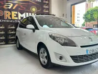 Usado Renault Grand Scénic 105 CV (77 kW) 2010 Blanco Monovolumen