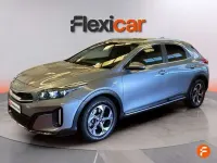 Usado Kia XCeed 136 CV (100 kW) 2024 Gris SUV