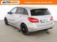 Usado Mercedes B180 109 CV (80 kW) 2014 Gris Monovolumen