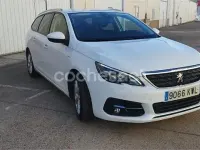 Usado Peugeot 308 SW Active 130 CV (95 kW) 2019 Blanco Familiar