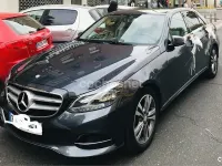 Usado Mercedes E220 Avantgarde 170 CV (125 kW) 2015 Gris / plata Berlina